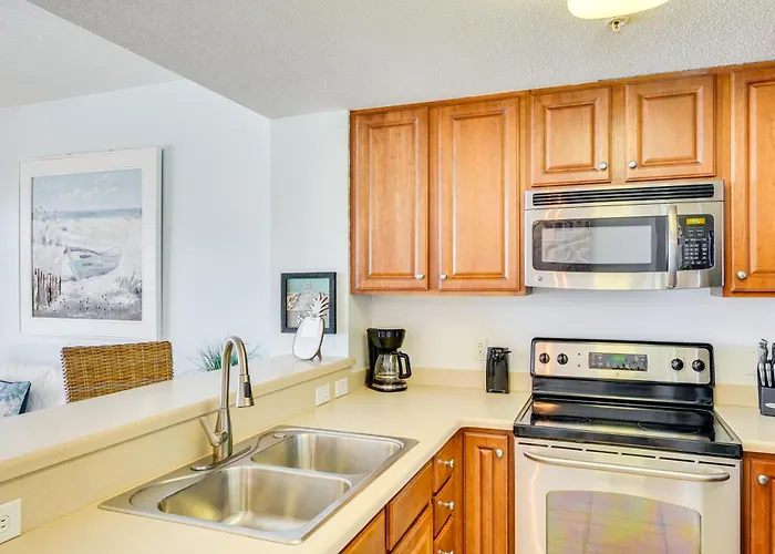 Panama City Beach Paradise W/ Pool & Hot Tub!