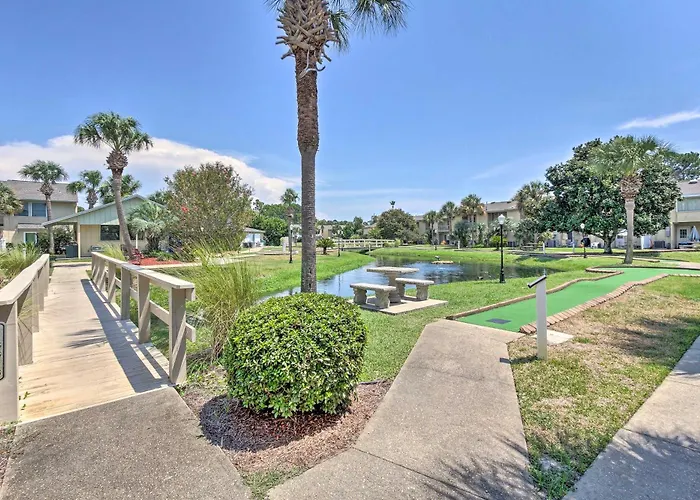 Walk To Beach + Restaurants: Pcb Resort Condo!